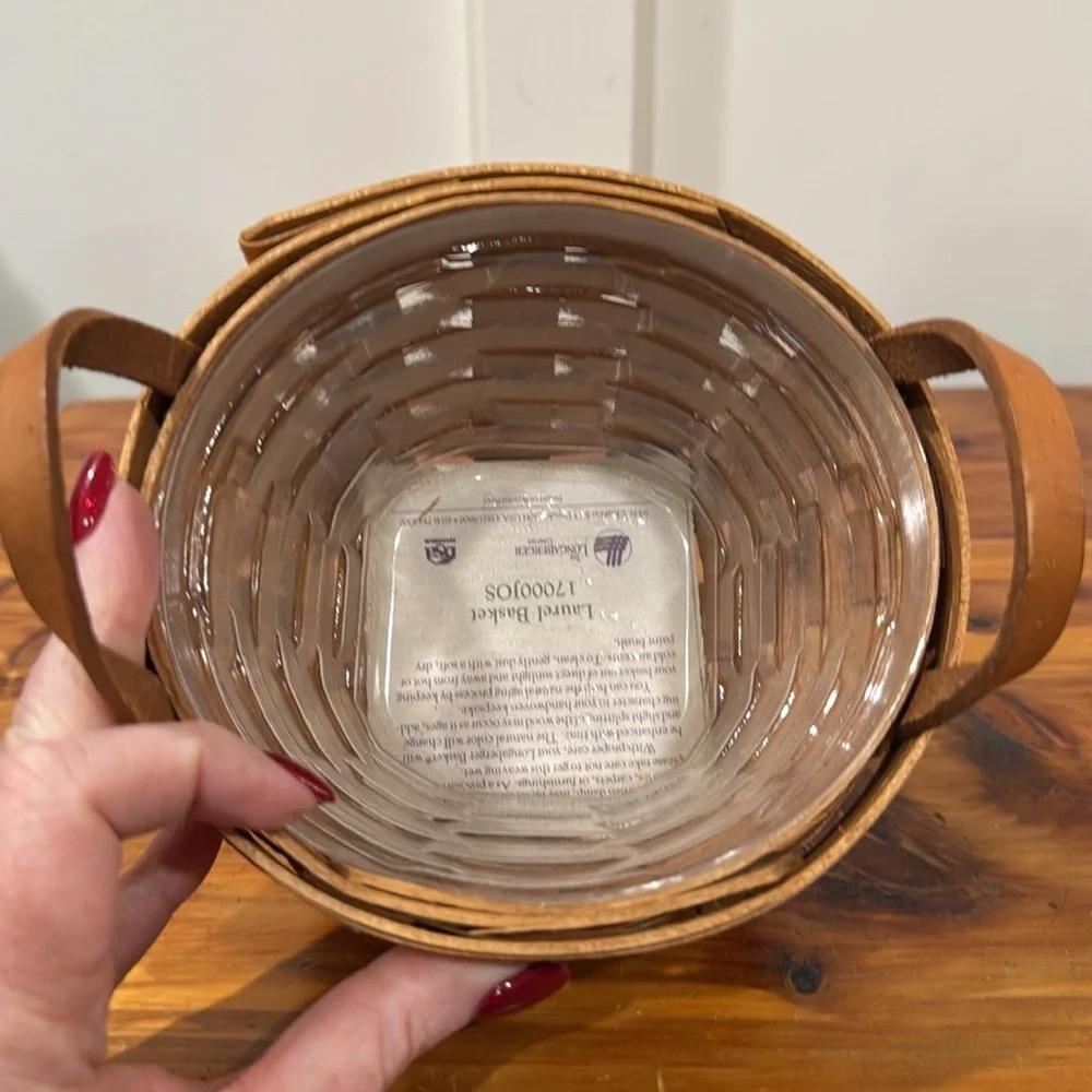 Vtg Longaberger 1991 Small Laurel Basket w/ Plastic Liner